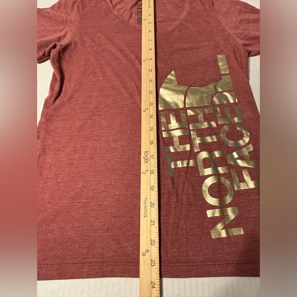 The North Face Womens Shirt Size Small Maroon Classic Fit Front Pocket - Picture 5 of 5